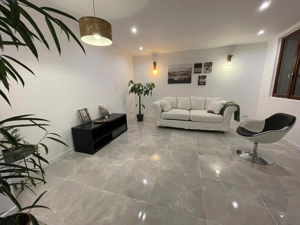 Agreable Maison Centre-Ville Бур-Сент-Андеоль Экстерьер фото